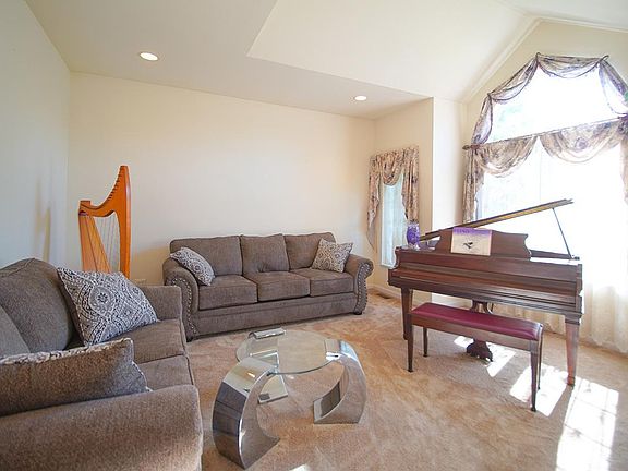 5th image of 24516 W Brooklands Ln