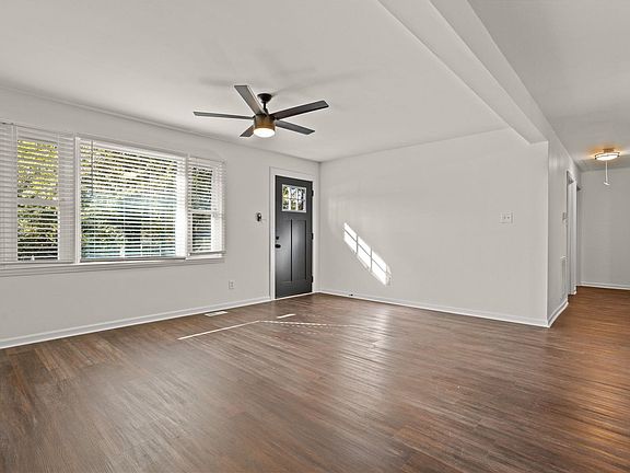 4th image of 130 Everett St