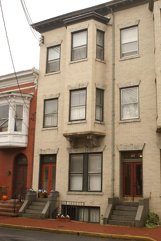2 bed, 1335 sqft, $1,815 — Photo 1