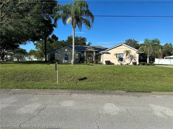 6011 Columbus Blvd, Sebring, FL 33872