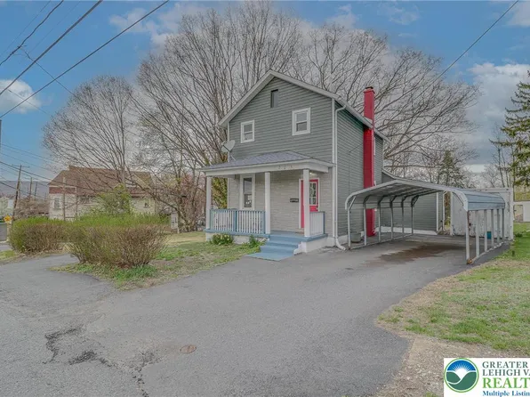 705 Spring St, Moosic, PA 18507