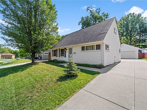2nd image of 1120 Cooper Dr