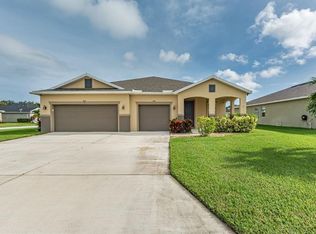 101 Salazar Ln, Sebastian, FL 32958