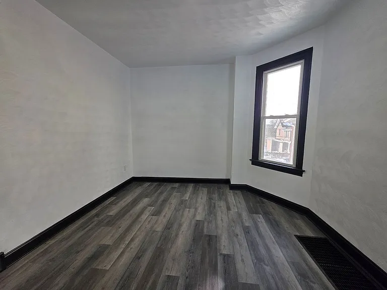 5 Union Ave #1 — Photo 8