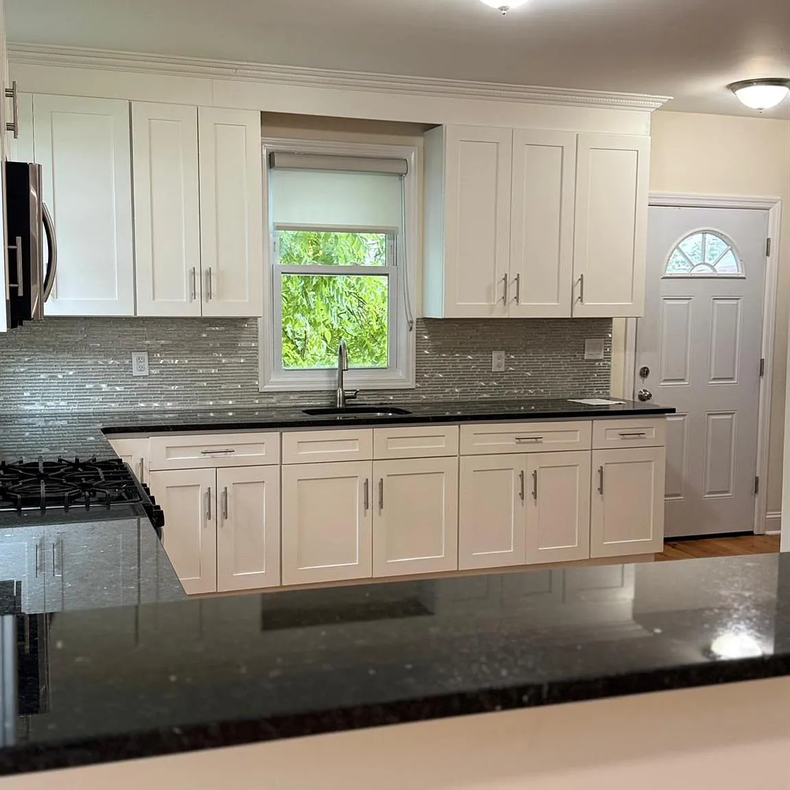 3 bed, 2.5 bath, 2098 sqft, $5,500 — Photo 1