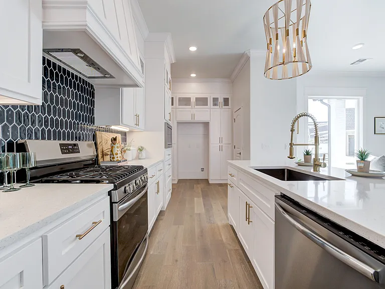 7901 Behr Dr — Photo 24