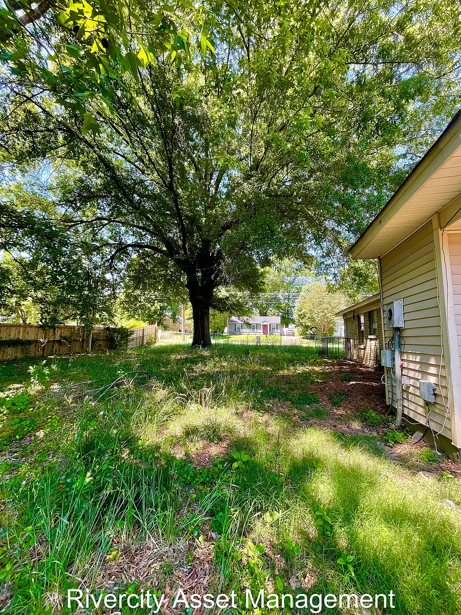 Building Photo - 107 Loraine Dr
