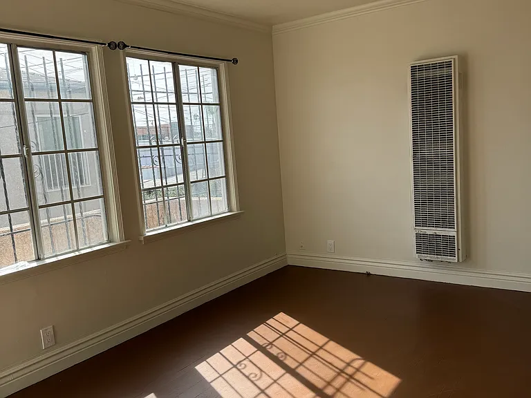 5735 Ruthelen St #5737-1/2 — Photo 6