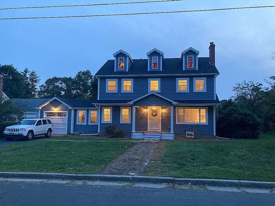2nd image of 500 Old Shipyard Ln