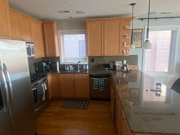5th image of 1506 W Grand Ave APT 2E