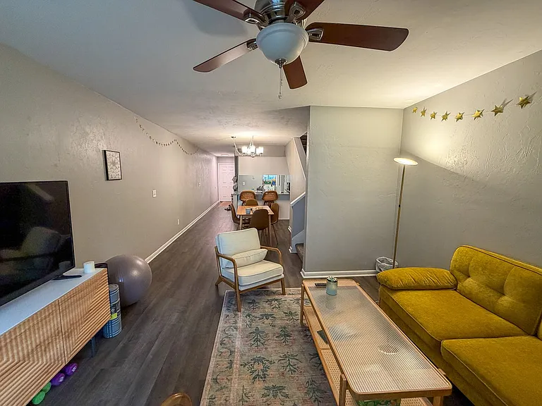 4411 SW 34th St #1006 — Photo 3