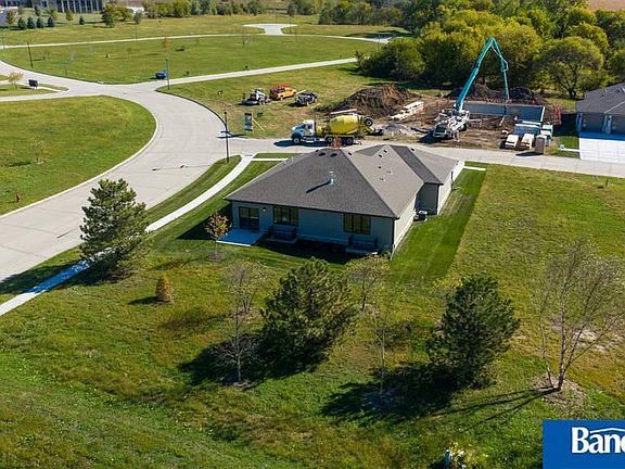 5th image of 9605 Persimmon Pl