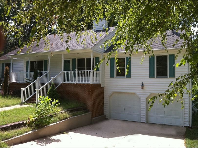 1st image of 2787 Linden Ln