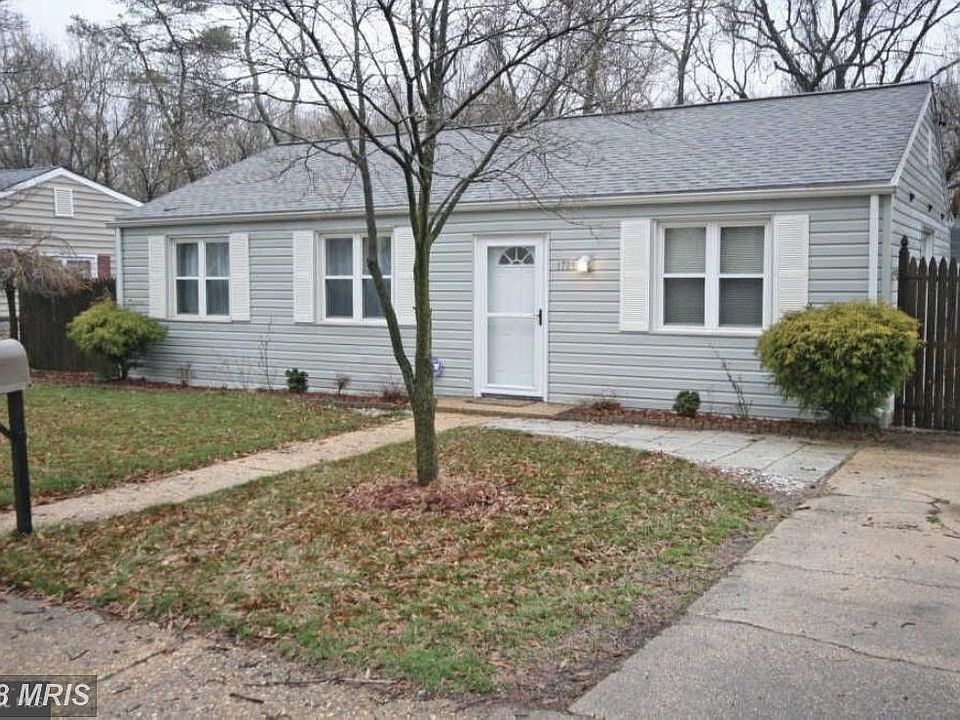 1st image of 1721 Saunders Way
