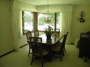 3rd image of 21668 Brentwood Ln