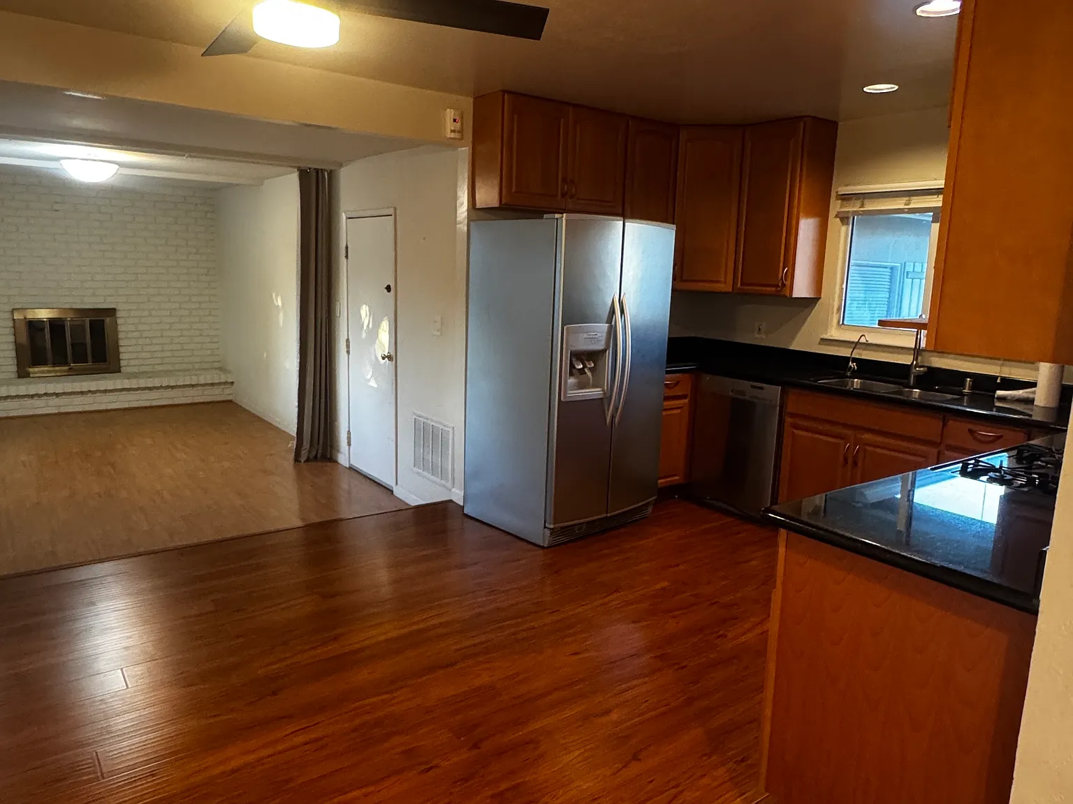 3 bed, 1310 sqft, $1,400 — Photo 2
