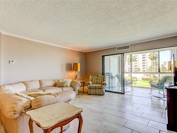 3rd image of 851 Bayway Blvd APT 207