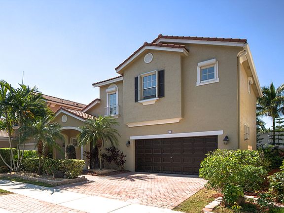 3rd image of 912 NW 127th Ave