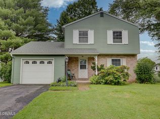 7 N Red Maple St, Selinsgrove, PA 17870