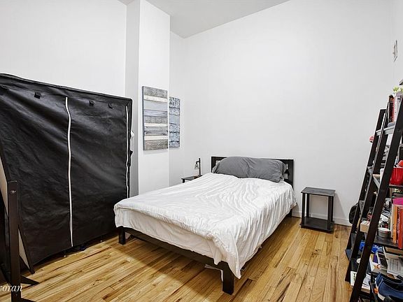 4th image of 60 W 14th St APT 5C