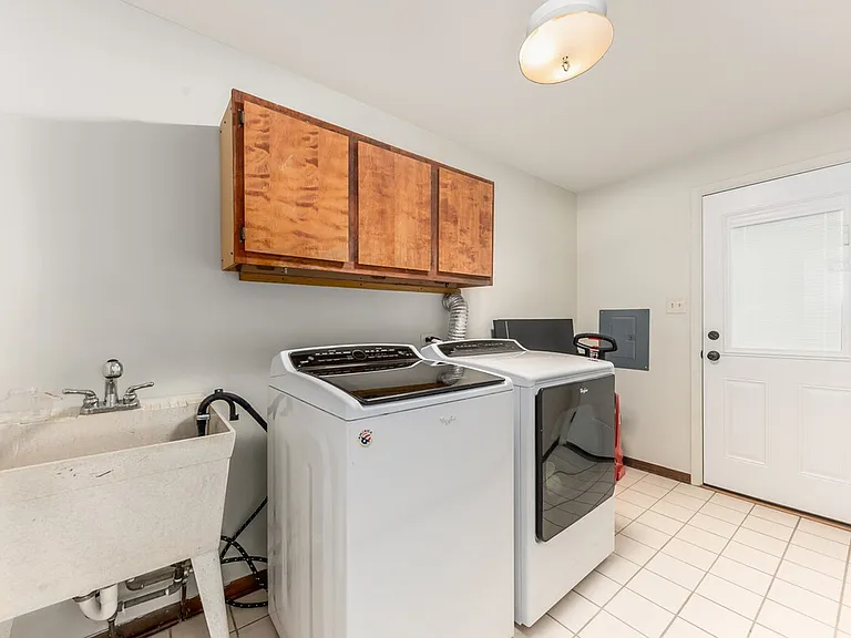 Laundry Room Cabinet