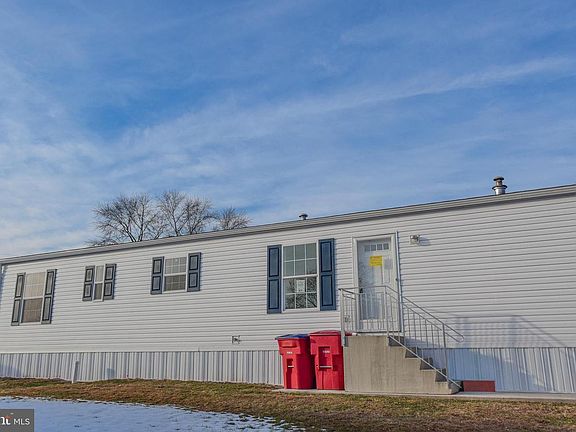 3rd image of 81 Valley View Rd