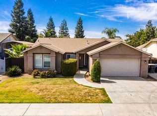 822 Royal Dr, Madera, CA 93637