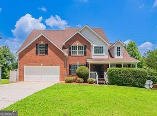 3961 S River Ln, Ellenwood, GA 30294