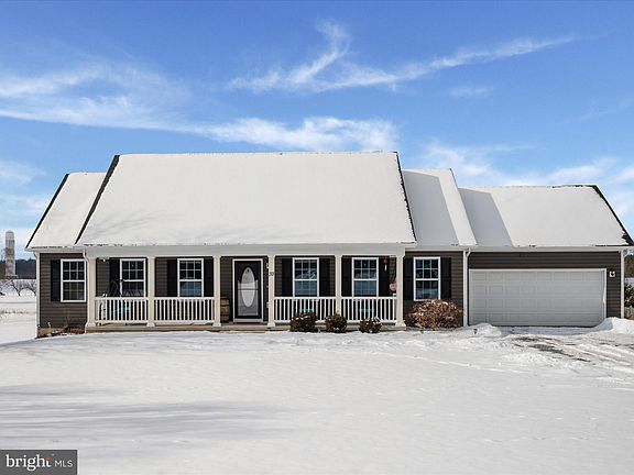4th image of 39 Pleasant Acres Ct