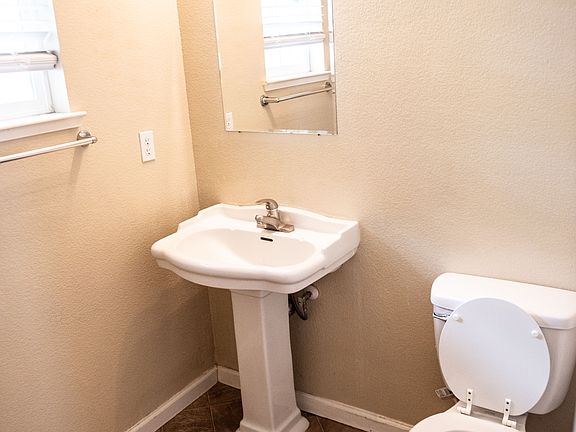 4th image of 2202 Etcheverry Dr