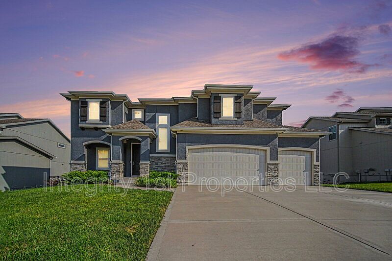 1st image of 1304 NW 107th Ter