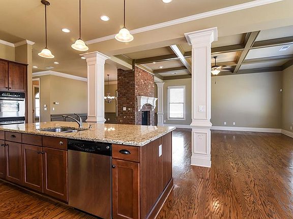 5th image of 610 Warm Springs Ct