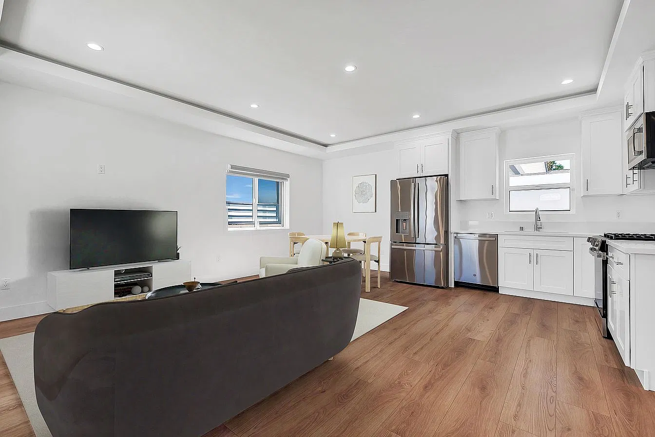 2 bed, 1000 sqft, $3,600 — Photo 2