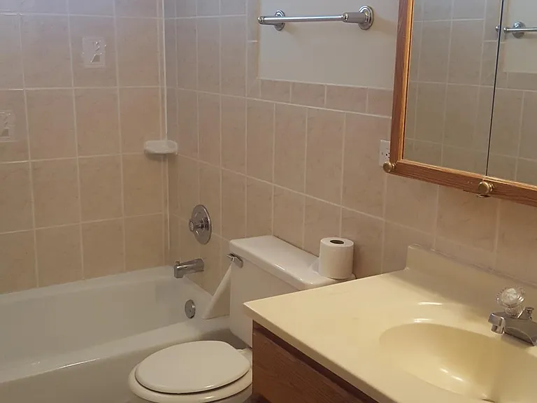 8405 Captons Ln #3 — Photo 6