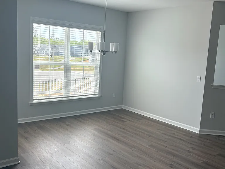 152 Highpointe Dr — Photo 9