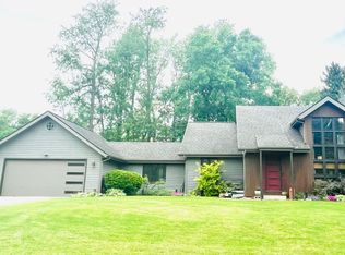 632 Woodstone Path, Valparaiso, IN 46385