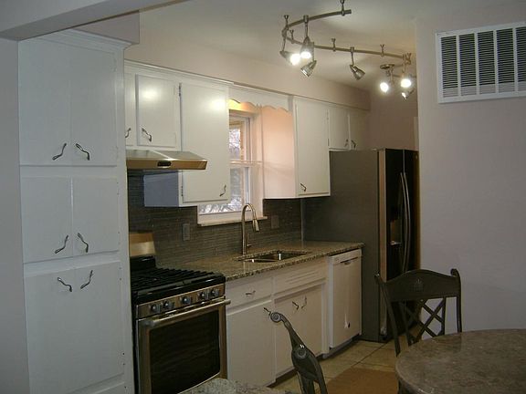 2nd image of 22509 Rivergate Dr