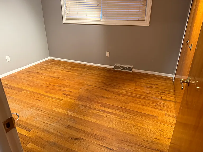 4651 Kingsley Dr — Photo 18