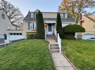 33 Morgan St, Bergenfield, NJ 07621