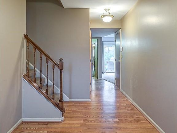 4th image of 4201 Elmshaven Dr