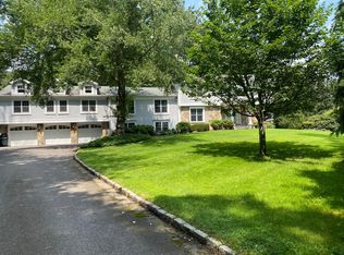 20 Linda Ln, Westport, CT 06880