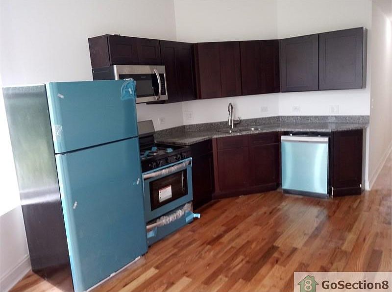 1st image of 5147 S Prairie Ave #1