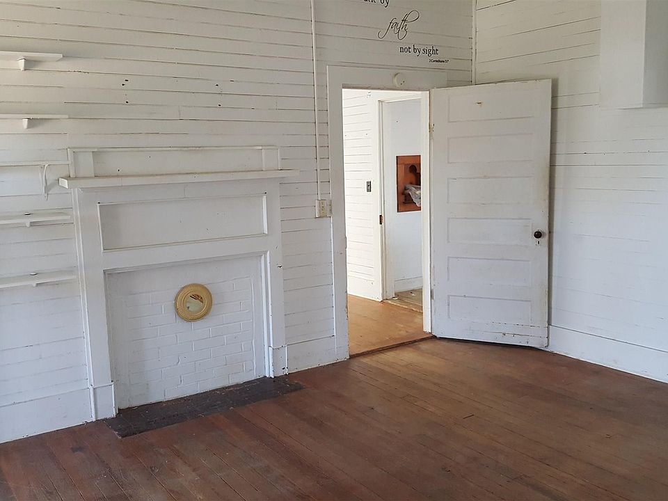 2nd image of 316 Saint Peters Church Rd