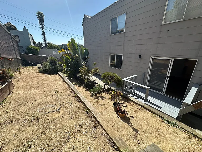 300 Monterey Blvd — Photo 9