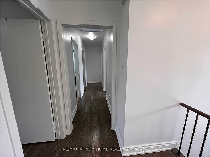 Toronto House for rent - 5 Bedrooms — photo 8