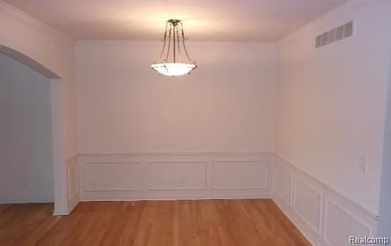 161 Allenhurst Ave — Photo 3