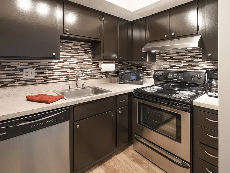 Pointe at Northern Woods — Photo 45