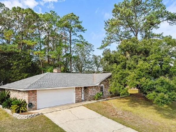 6001 Moreton Pl, Ocean Springs, MS 39564