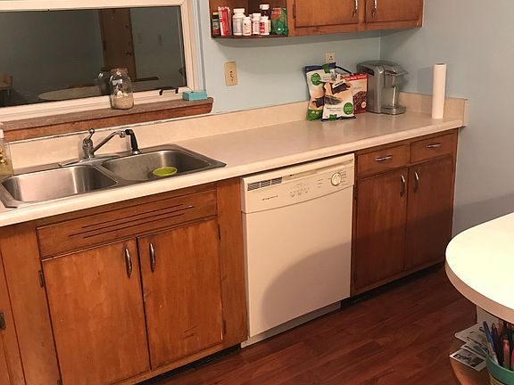 3rd image of 128 Starkey Blvd