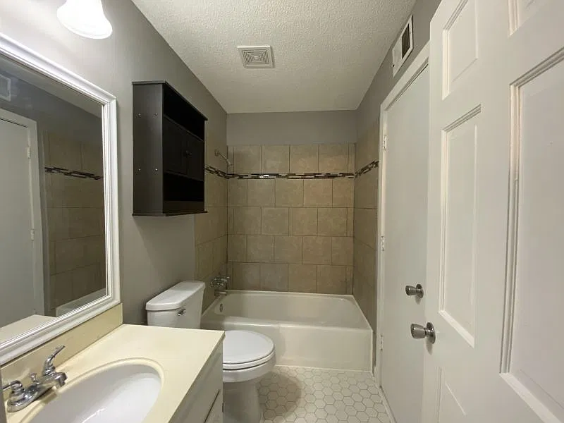 5234 Knight Arnold Rd — Photo 3
